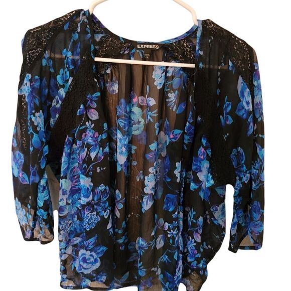 Express Floral Lace Short Sheer Kimono - Picture 4 of 16